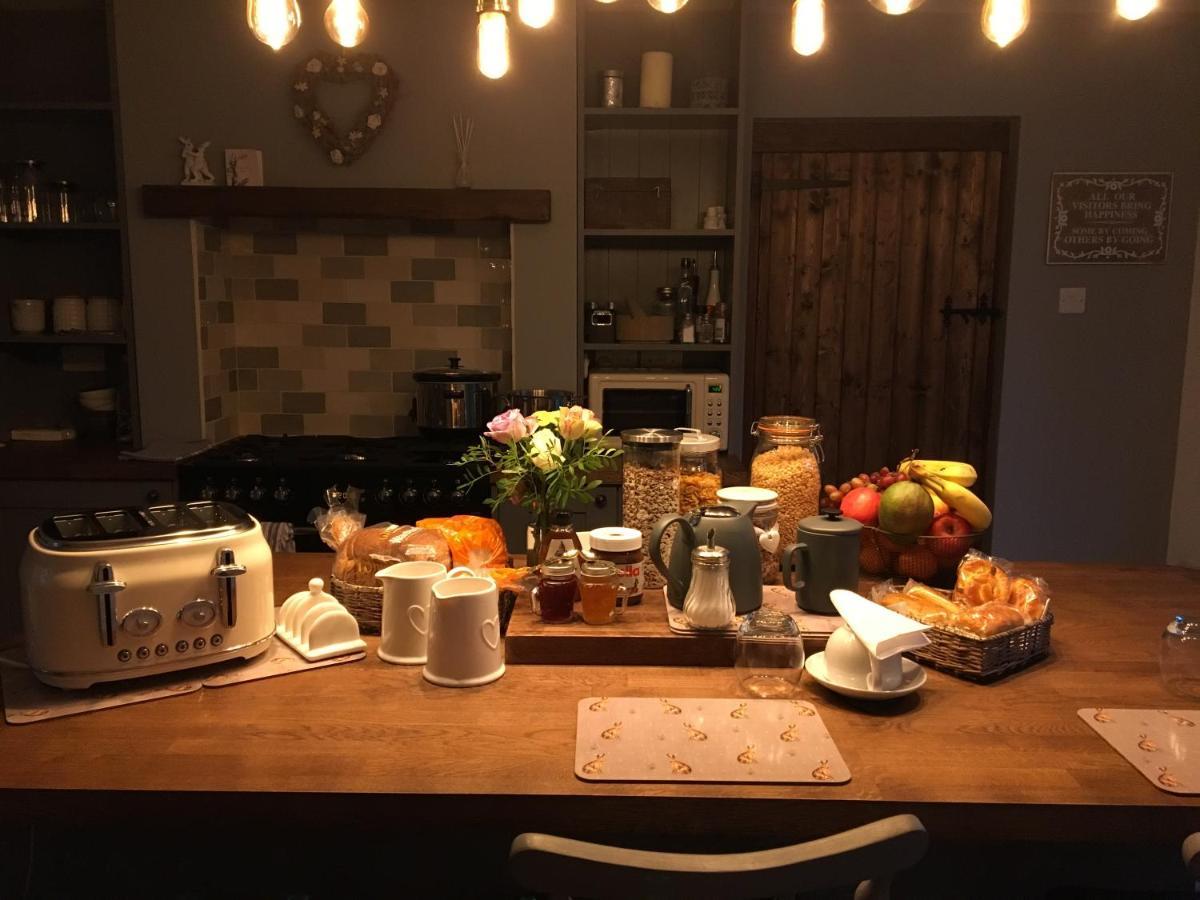 Guest Suite At 31 Little England Milborne Saint Andrew Esterno foto