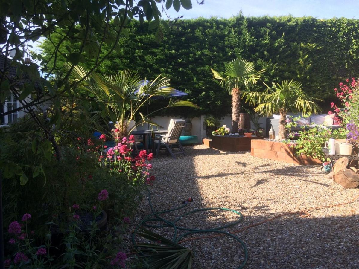 Guest Suite At 31 Little England Milborne Saint Andrew Esterno foto