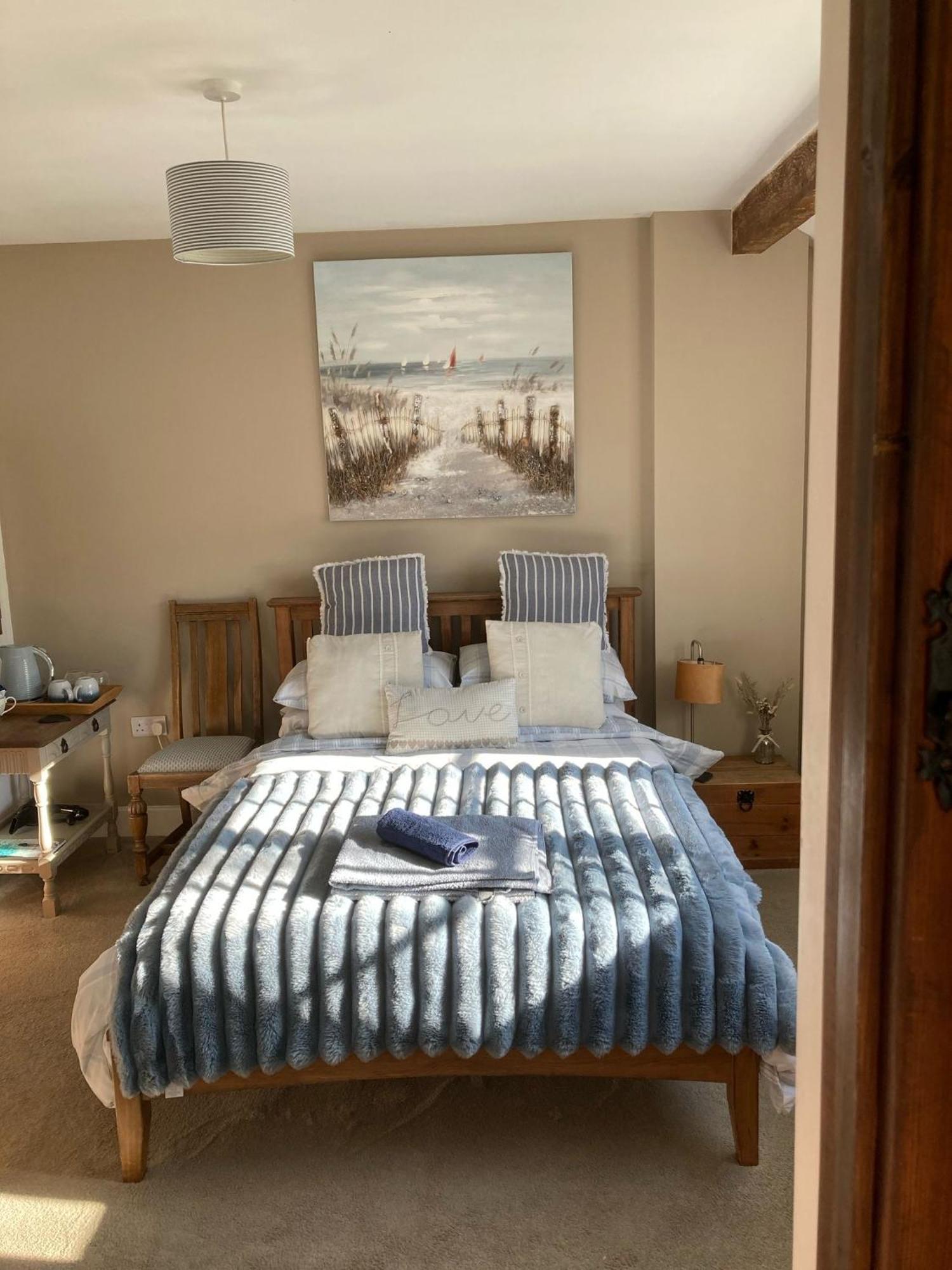 Guest Suite At 31 Little England Milborne Saint Andrew Esterno foto