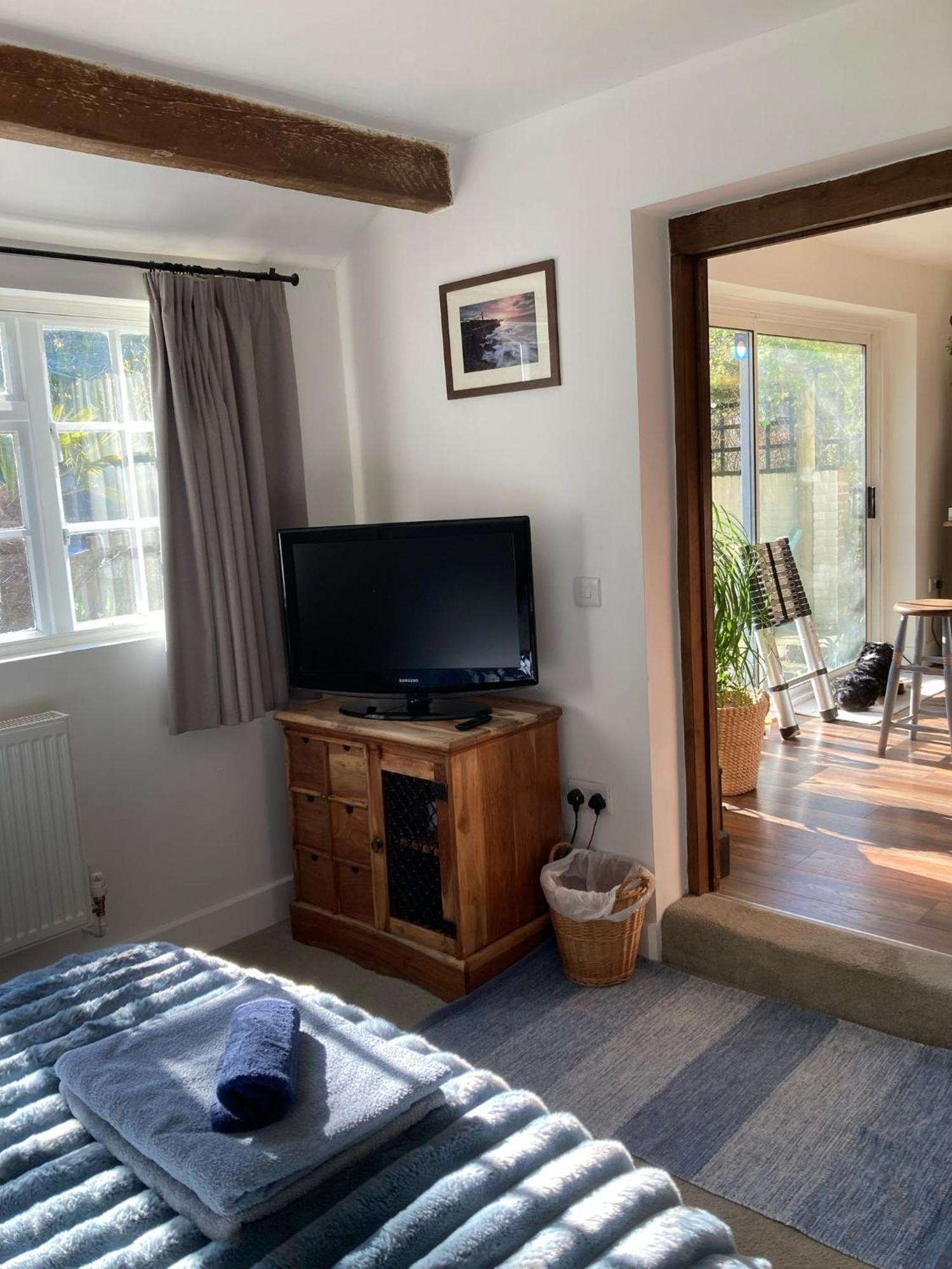 Guest Suite At 31 Little England Milborne Saint Andrew Esterno foto